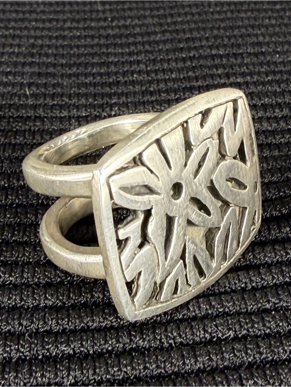Lisa Jenks Modernist Brushed Sterling Silver Floral Cutout Cast Ring